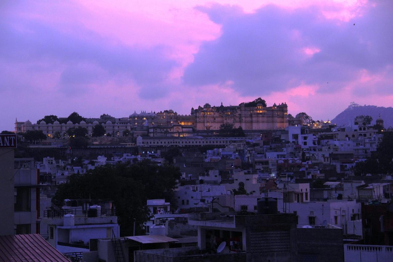 Eltravo - Hostel Udaipur Kültér fotó